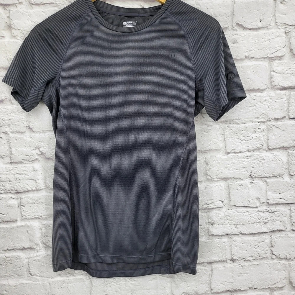 MERRELL Entrada II Short Sleeve Gray Tech Tee Sz Small